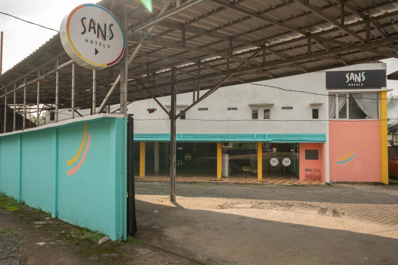 Sans Hotel Beauty Palembang Extérieur photo