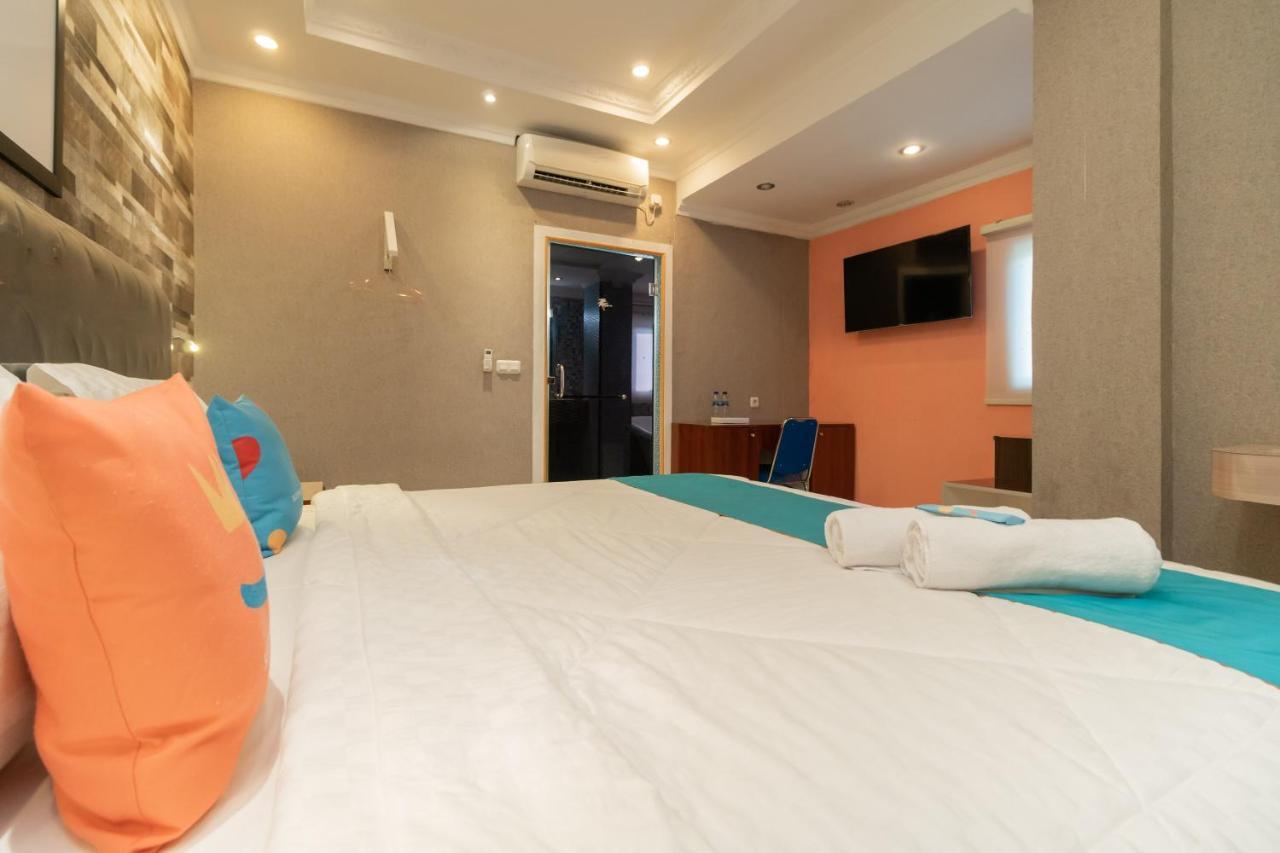 Sans Hotel Beauty Palembang Extérieur photo